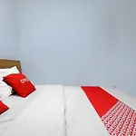 Oyo Life 92877 Hotel Rainbow 7296